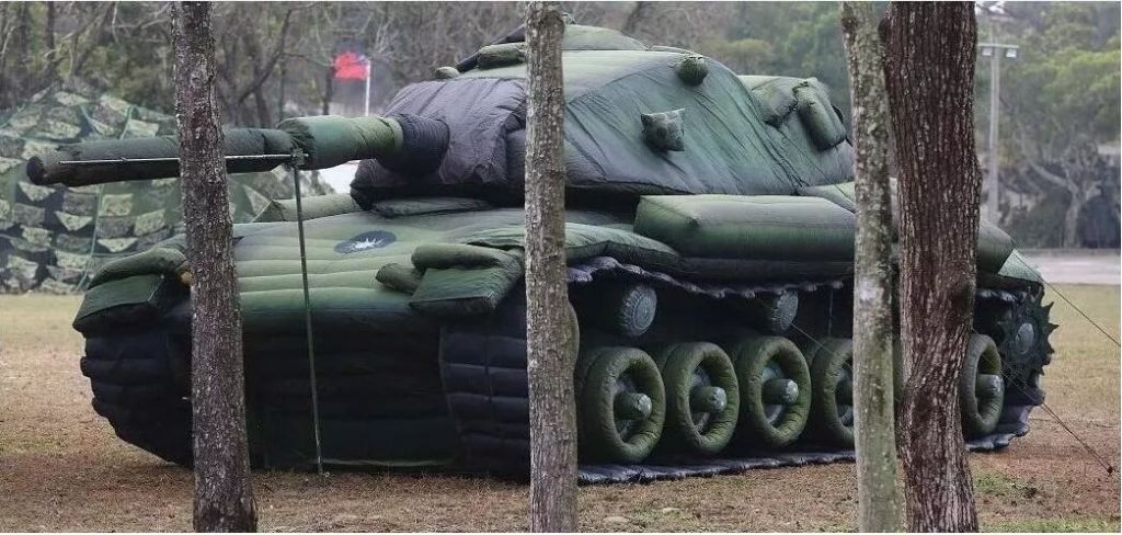 库车军用充气坦克
